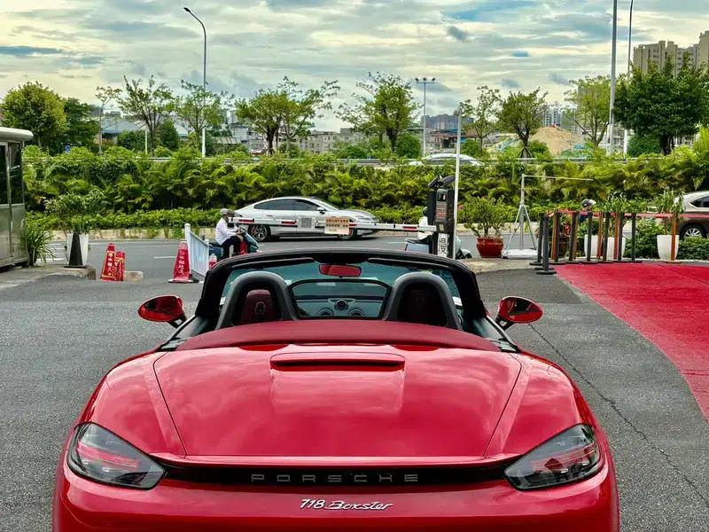 2023 Porsche 718 Boxster 2.0T — миниатюра 6