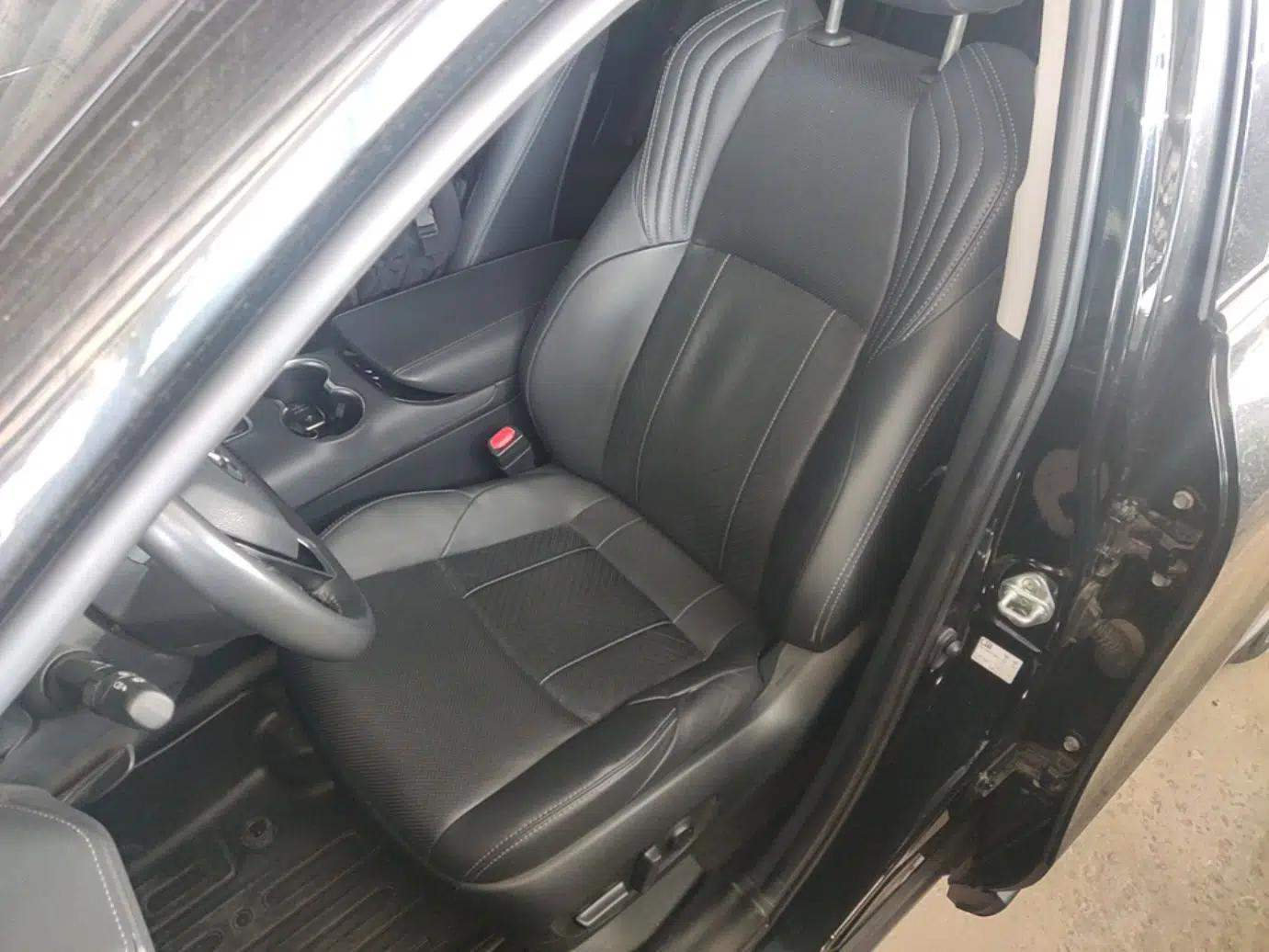 Toyota Harrier 2022 2.0L CVT Two-Wheel Drive Deluxe Edition — миниатюра 17