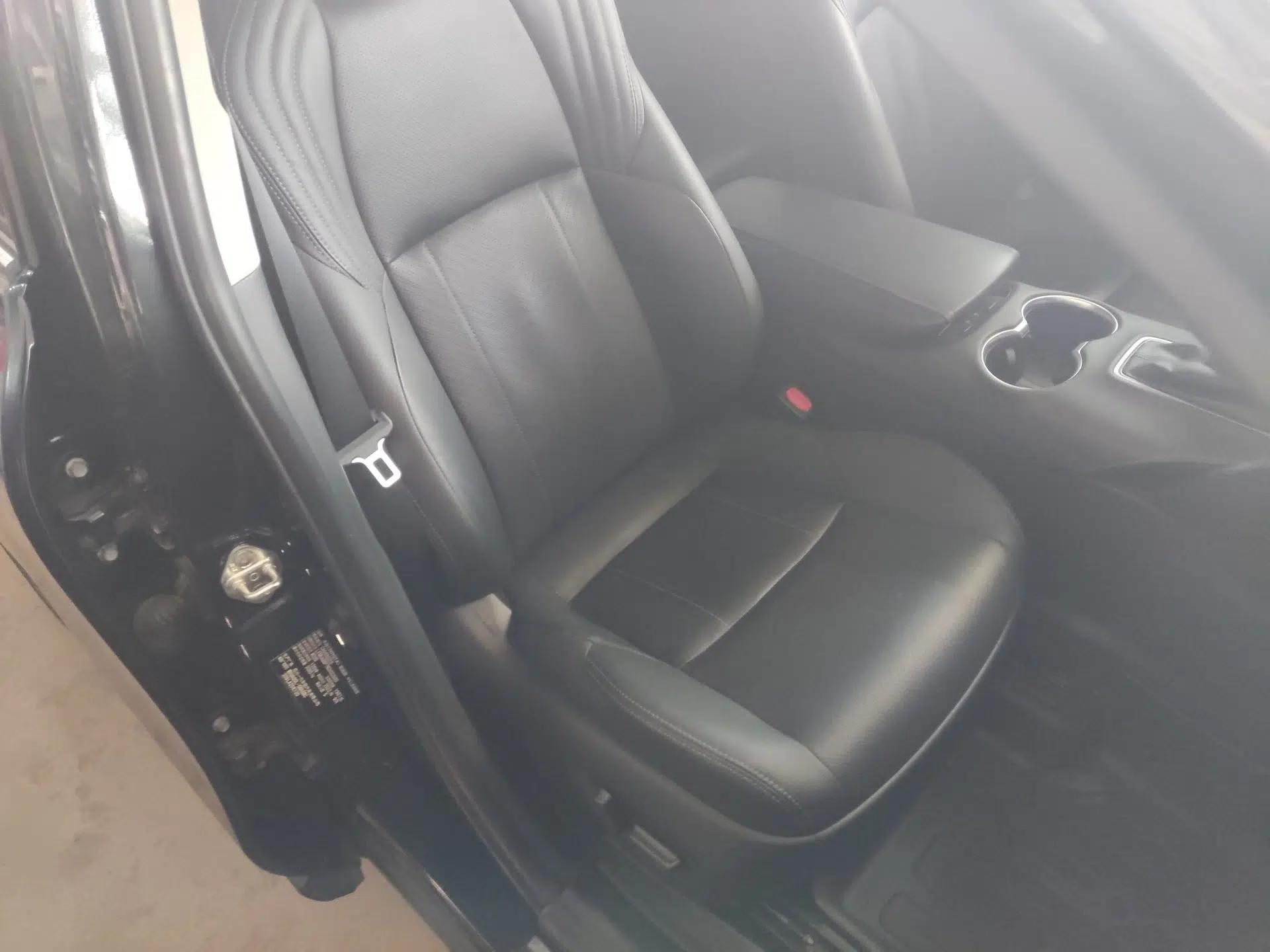 Toyota Harrier 2022 2.0L CVT Two-Wheel Drive Deluxe Edition — миниатюра 19