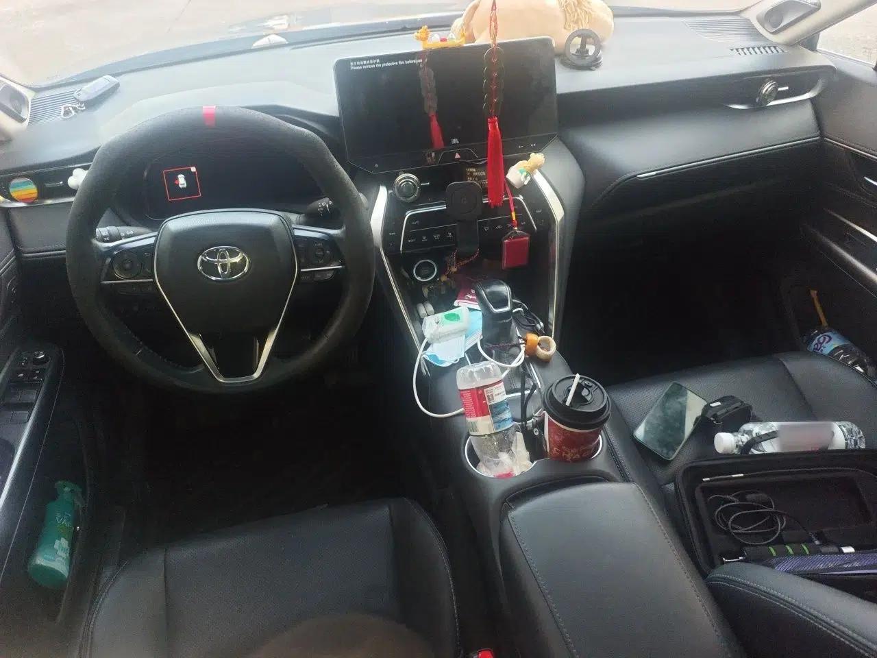 Toyota Harrier 2022 2.0L CVT Two-Wheel Drive Flagship Edition — миниатюра 9