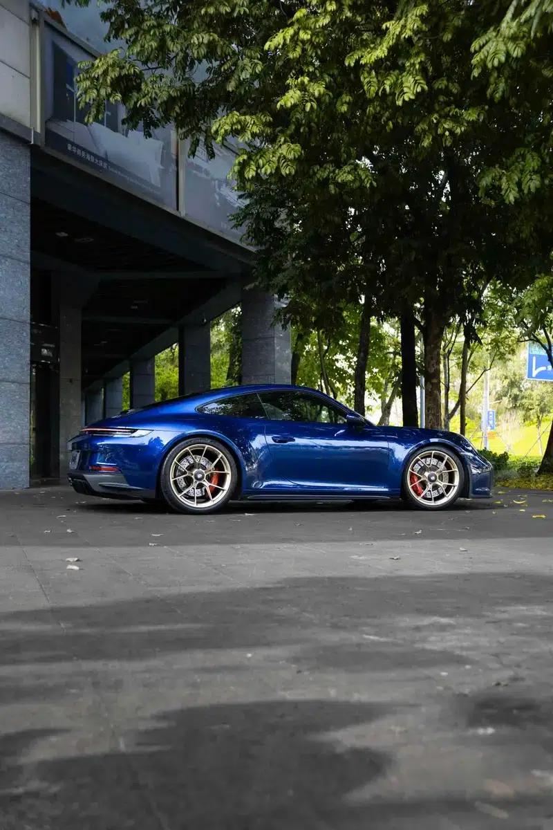 2023 Porsche 911 4.0L Automatic Rear-Wheel Drive 2-Seater (Parallel Import) — миниатюра 14