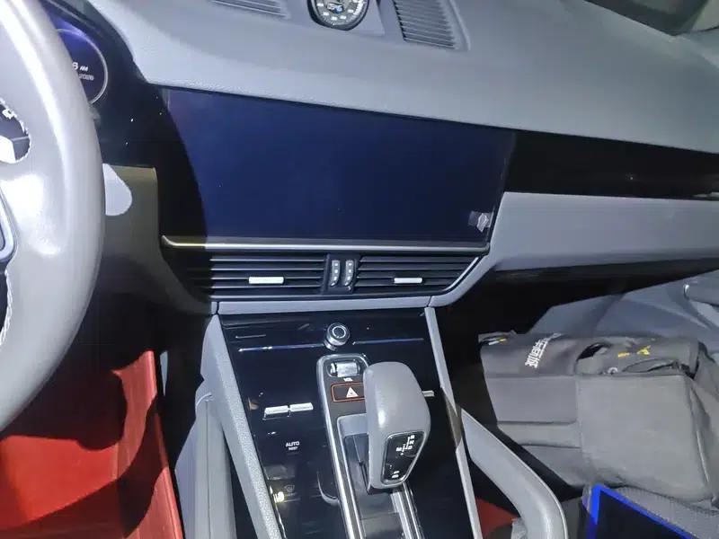 Cayenne E-Hybrid 2021 Cayenne E-Hybrid 2.0T — миниатюра 12