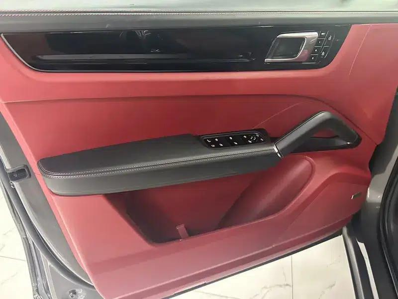 Cayenne E-Hybrid 2020 Cayenne E-Hybrid 2.0T — миниатюра 15