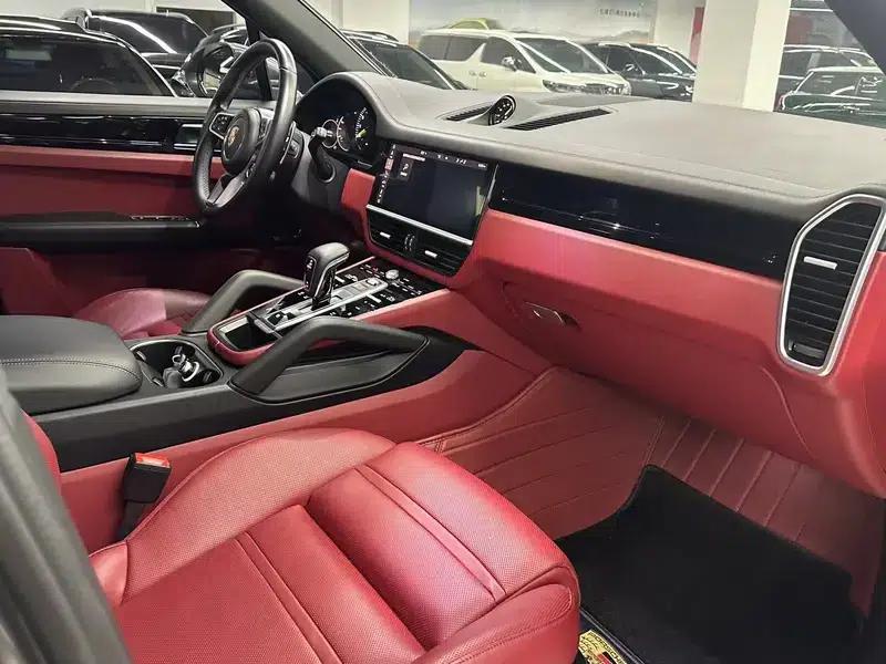 Cayenne E-Hybrid 2020 Cayenne E-Hybrid 2.0T — миниатюра 10