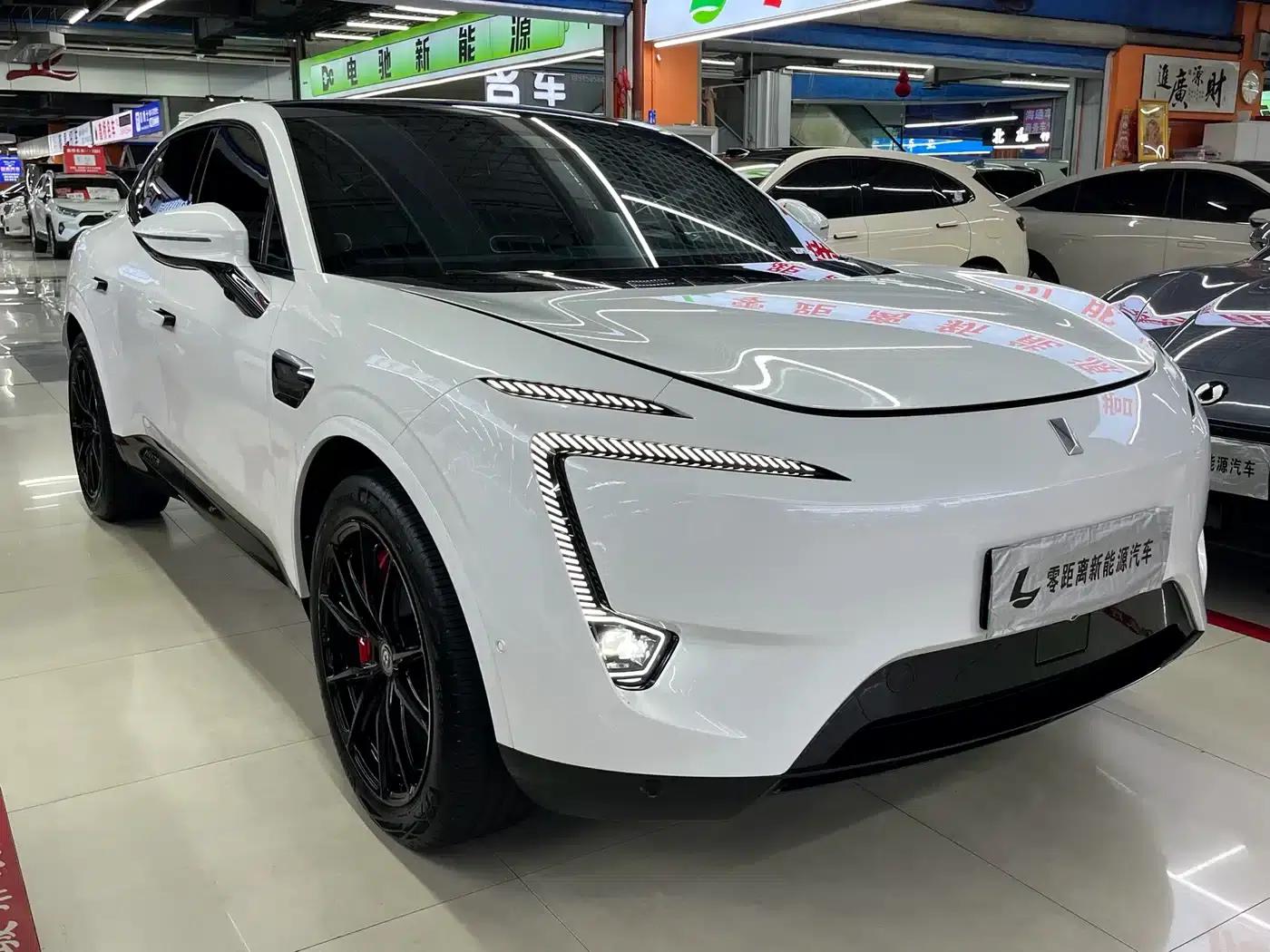 Avita 11 2022 Long Range Dual Motor Luxury Edition 4-Seater — миниатюра 3