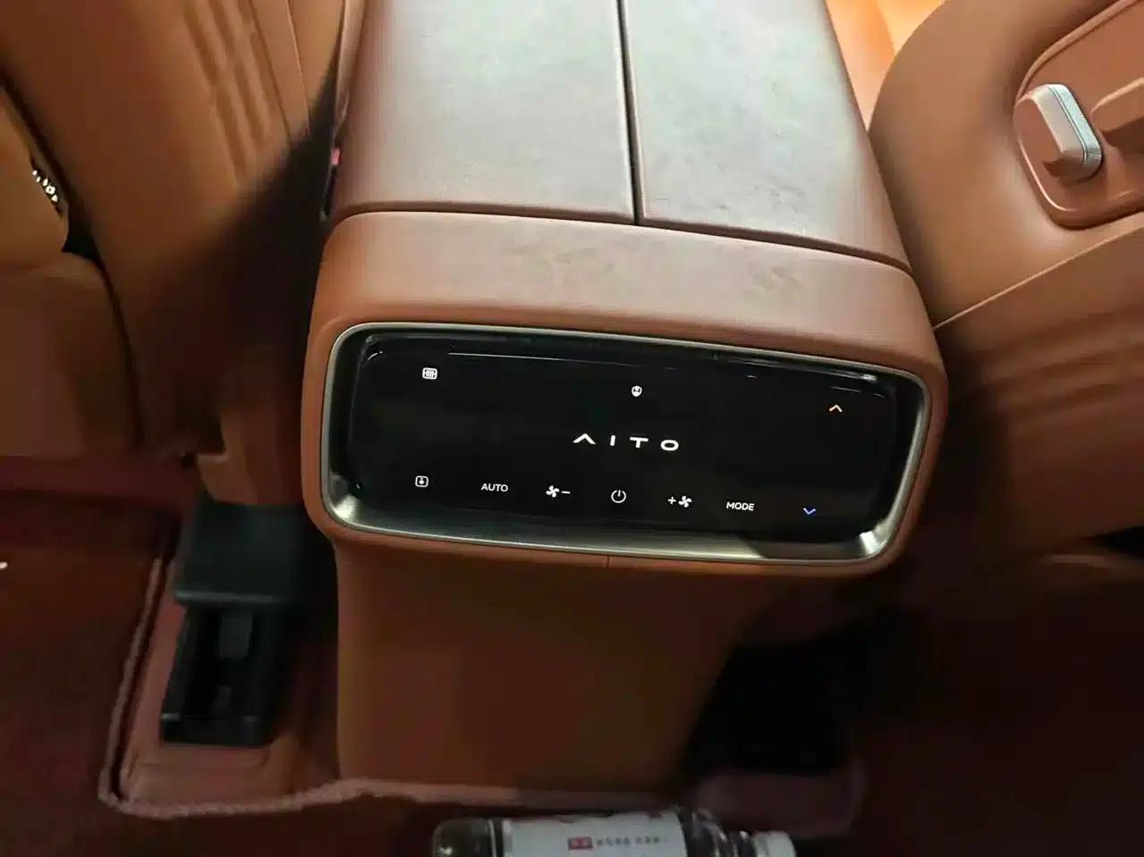 Wenjie M9 2024 Range Extended Max Edition 42kWh 6-Seater — миниатюра 9