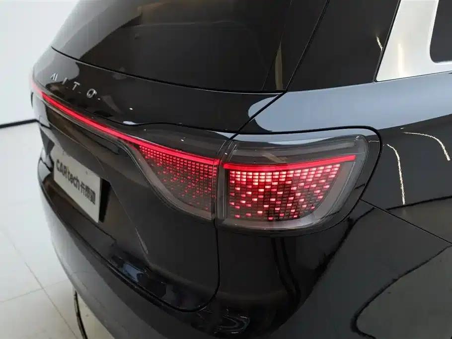 Wenjie M9 2024 Range Extended Max Edition 52kWh 5-Seater — миниатюра 3