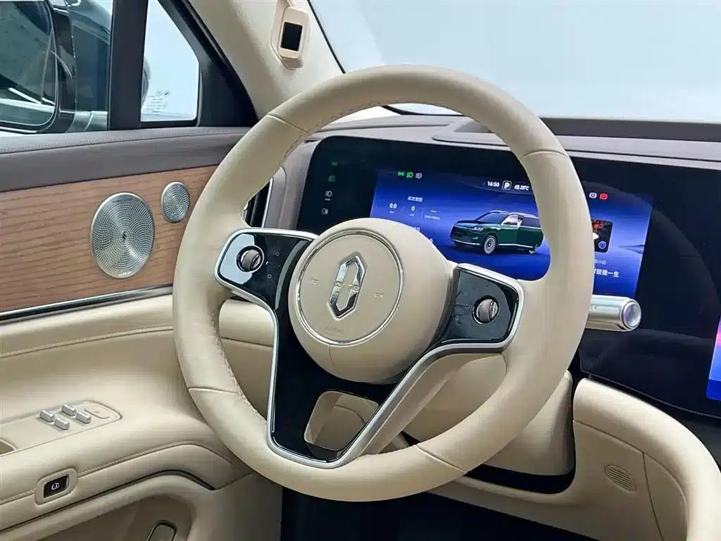 Wenjie M9 2025 Pure Electric Ultra Edition 100kWh 6-Seat Version (192-line LiDAR) — миниатюра 25