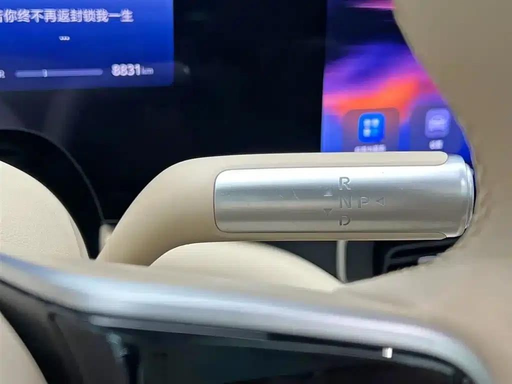 Wenjie M9 2025 Pure Electric Ultra Edition 100kWh 6-Seat Version (192-line LiDAR) — миниатюра 29