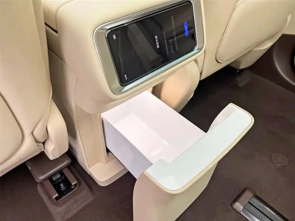 Wenjie M9 2025 Pure Electric Ultra Edition 100kWh 6-Seat Version (192-line LiDAR) — миниатюра 30