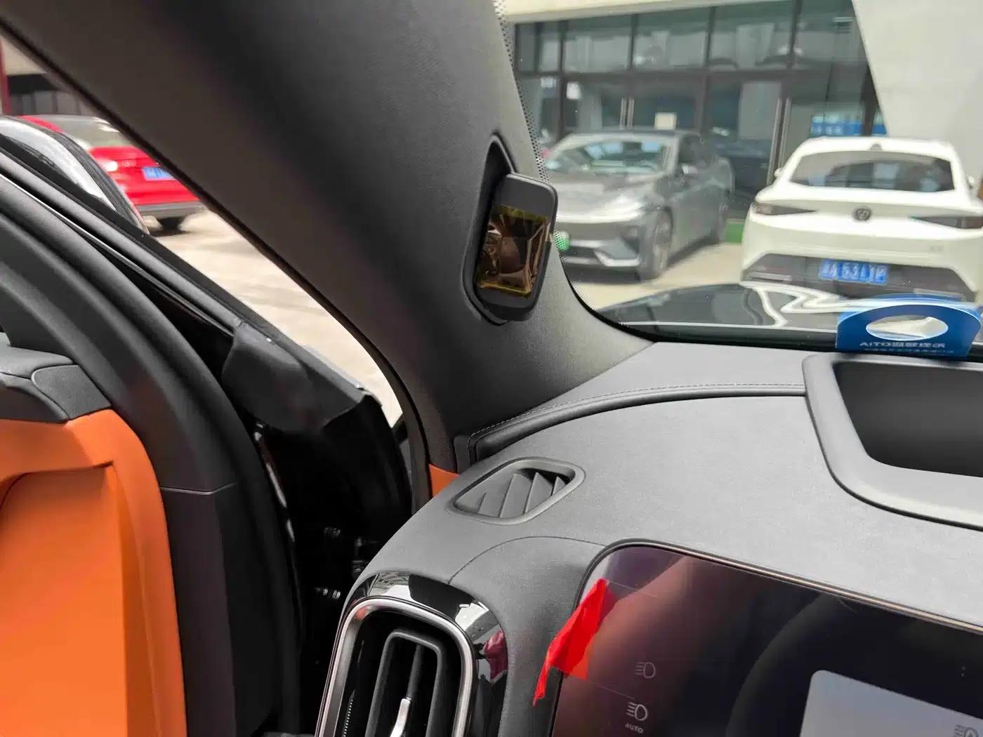 Wenjie M9 2024 Range Extended Max Edition 42kWh 6-Seater — миниатюра 22