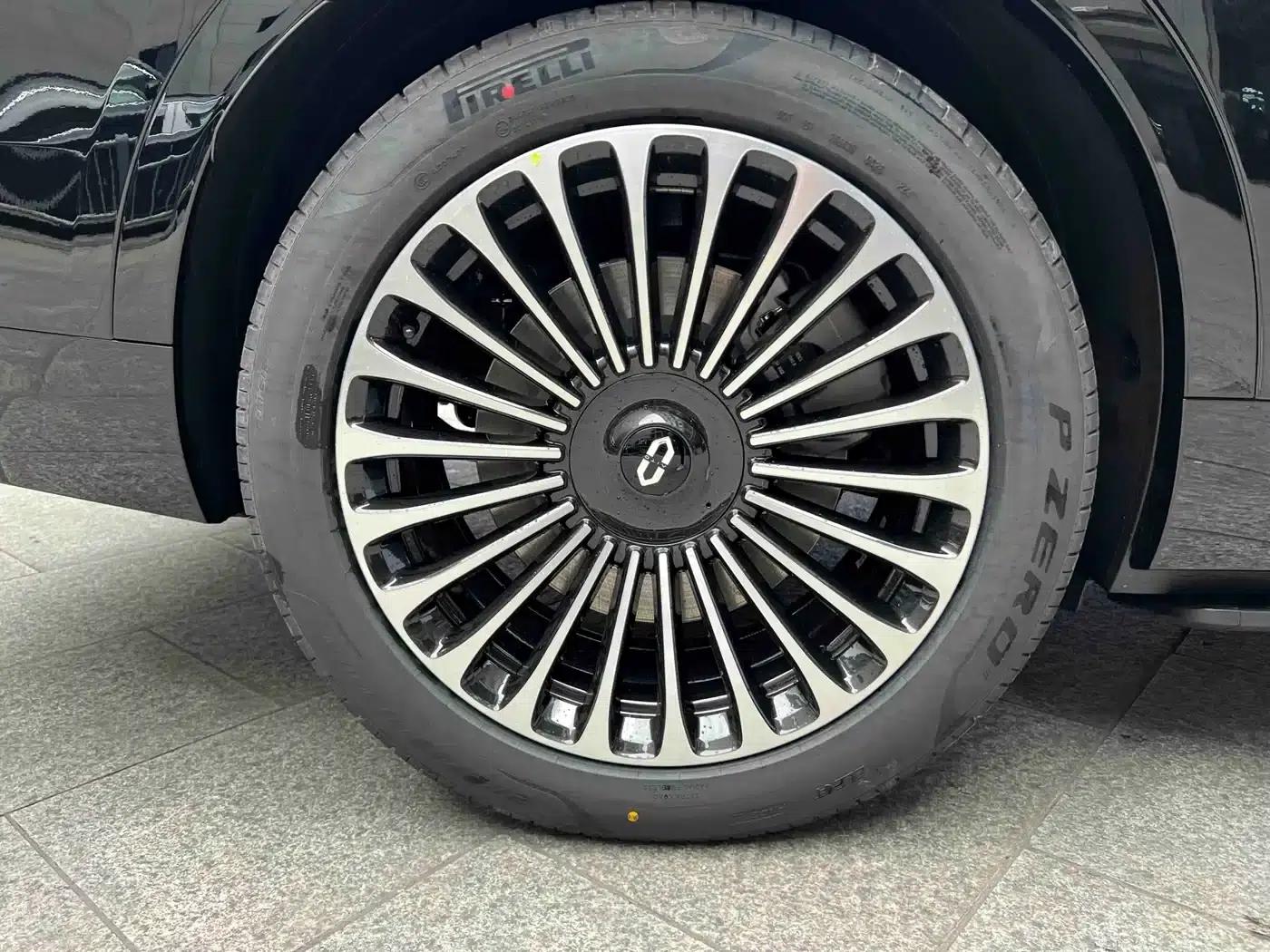 Wenjie M9 2024 Range Extended Max Edition 42kWh 6-Seater — миниатюра 25