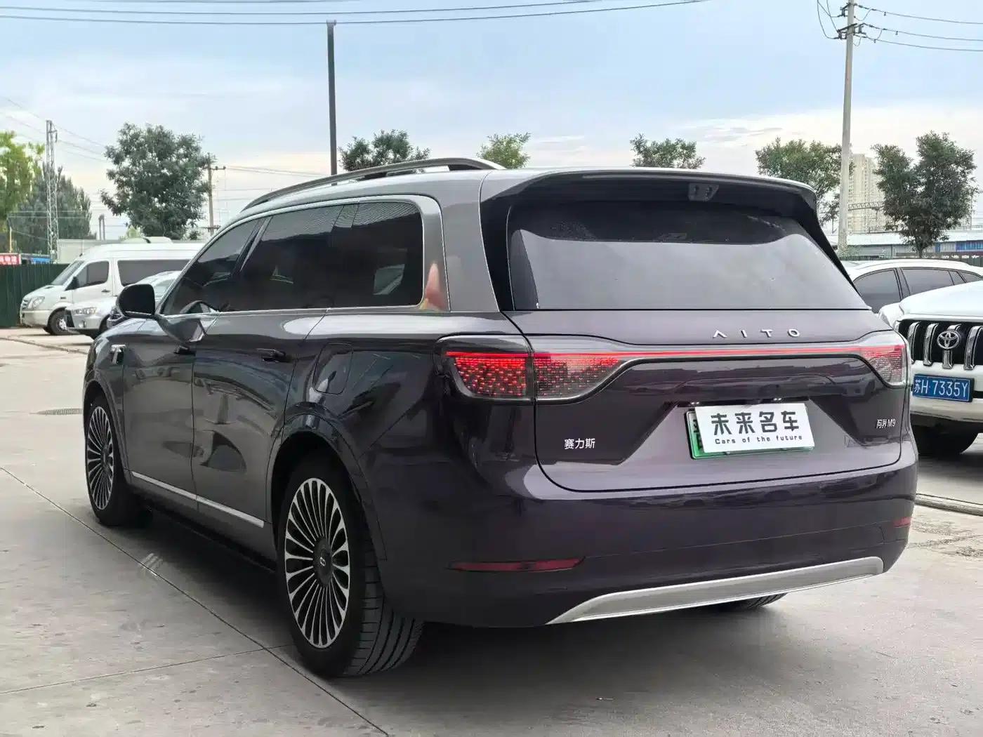 Wenjie M9 2025 Ultra Extended Range Edition (52kWh, 6-seater, 192-line LiDAR) — миниатюра 13