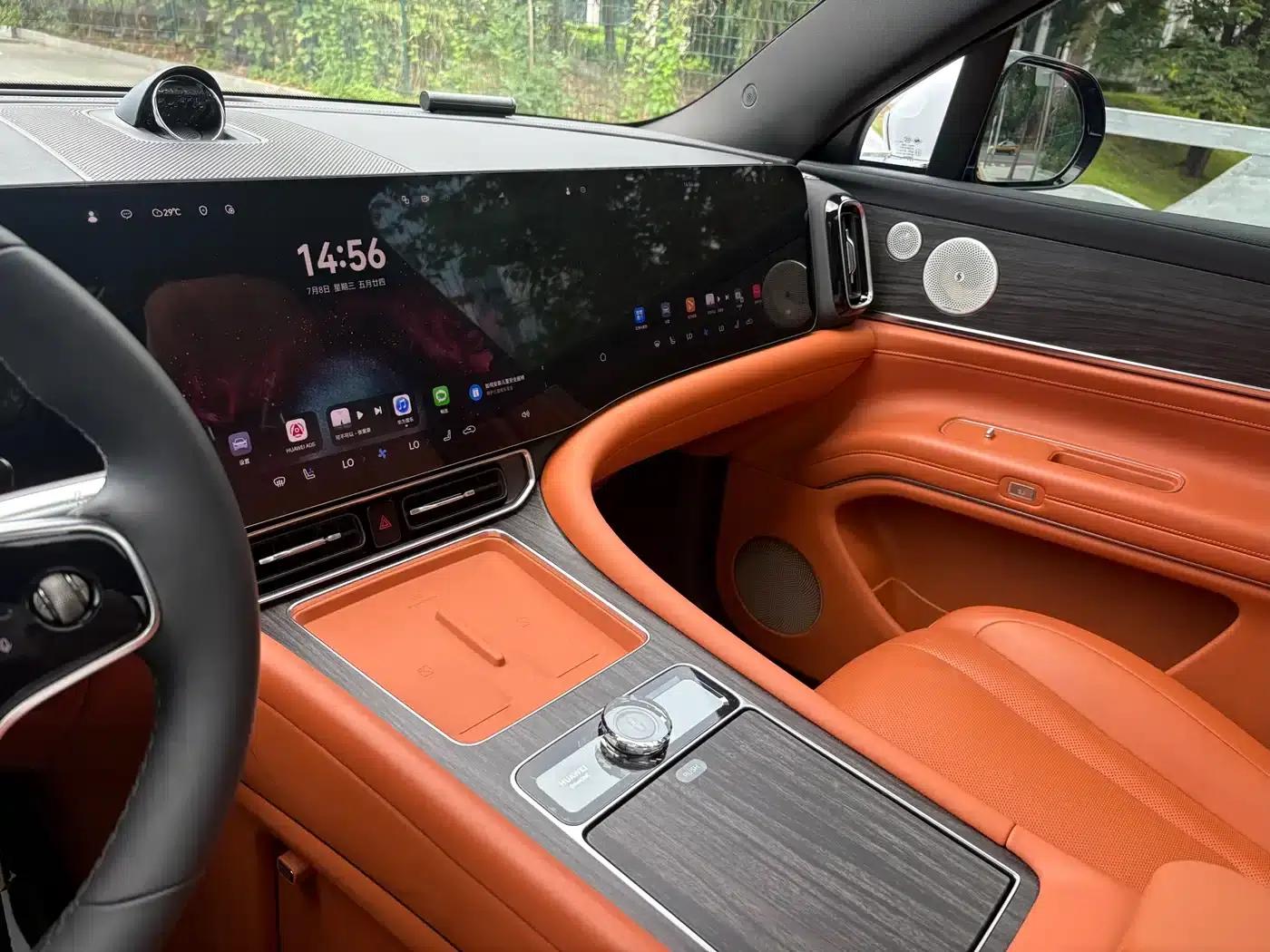 Wenjie M9 2024 Range Extended Max Edition 52kWh 6-Seater — миниатюра 12