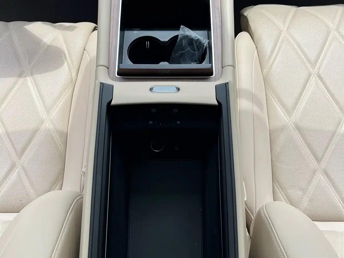 Wenjie M9 2025 Ultra Extended Range Edition 52kWh 6-Seat Version (192-line LiDAR) — миниатюра 21