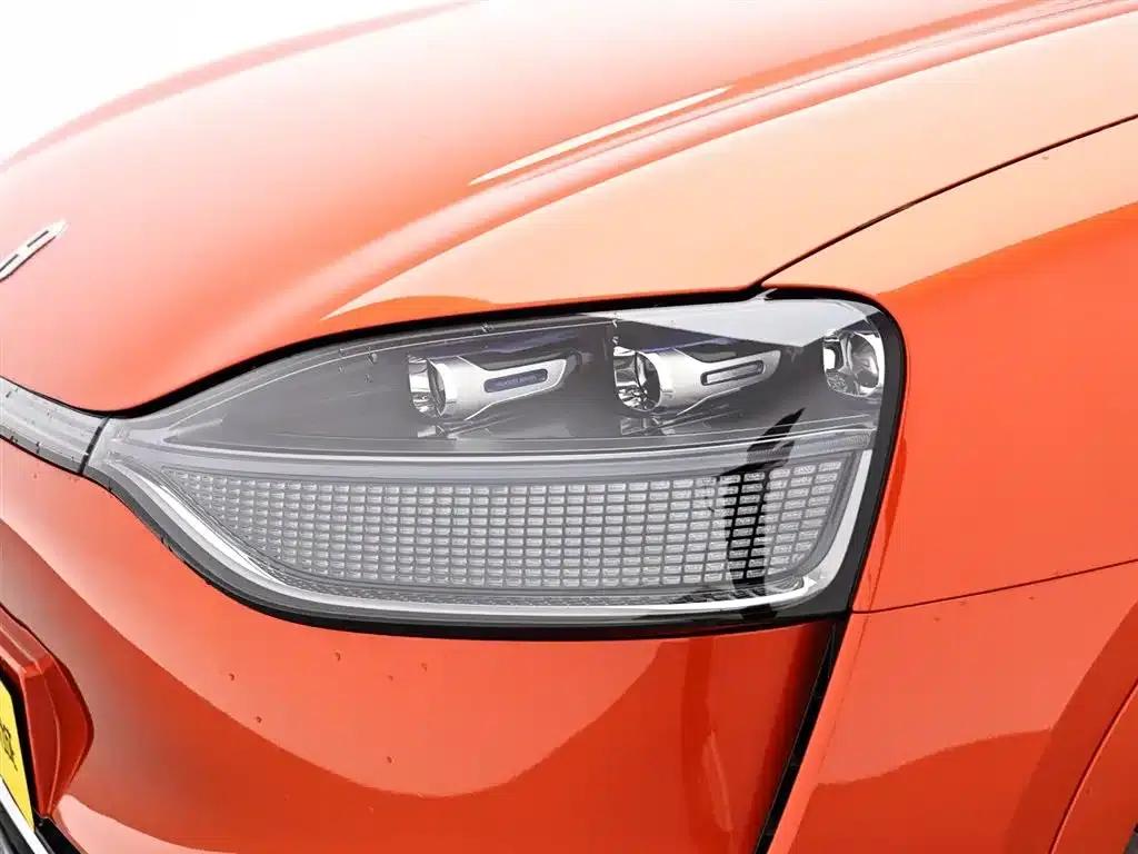 Wenjie M9 2024 Range Extended Ultra Edition 42kWh 6-Seater — миниатюра 17
