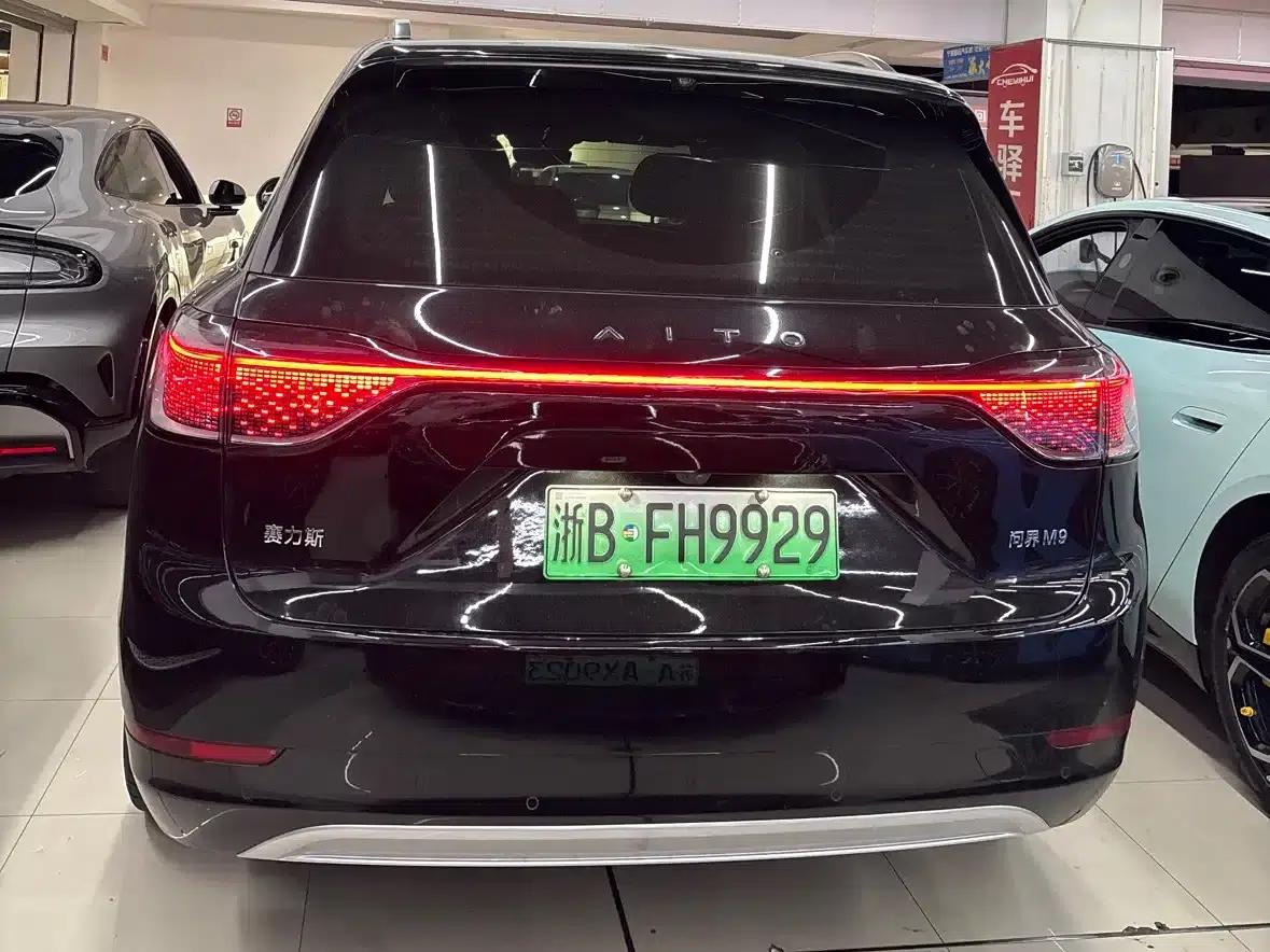 Wenjie M9 2024 Range Extended Ultra Edition 52kWh 6-Seater — миниатюра 17