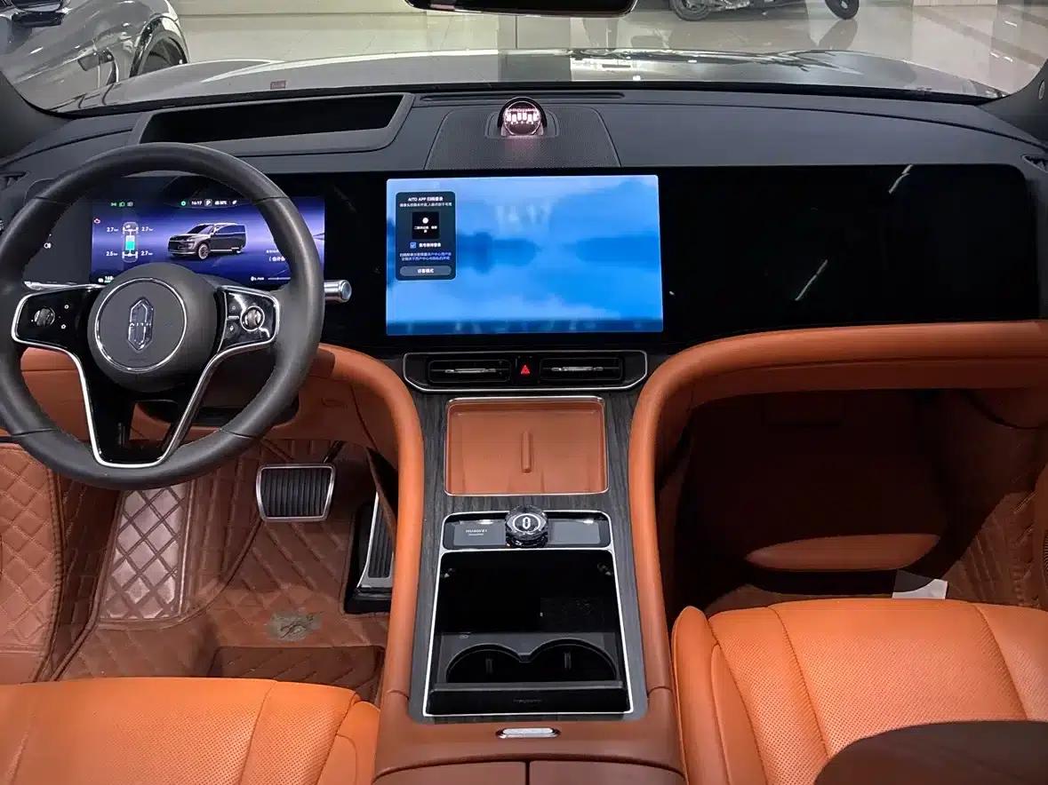 Wenjie M9 2024 Range Extended Ultra Edition 52kWh 6-Seater — миниатюра 7