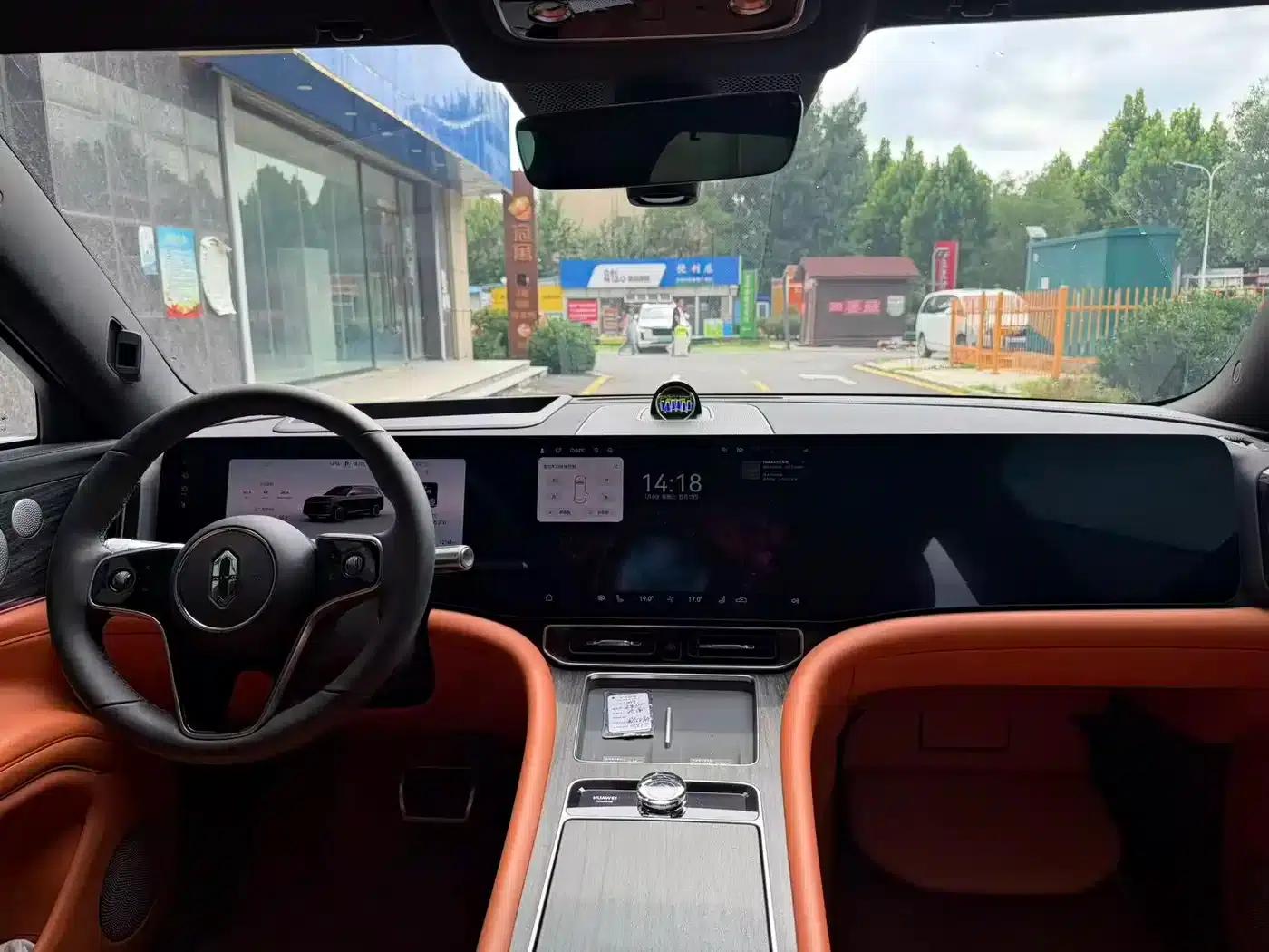 Wenjie M9 2024 Pure Electric Ultra Edition 100kWh 6-Seater — миниатюра 8