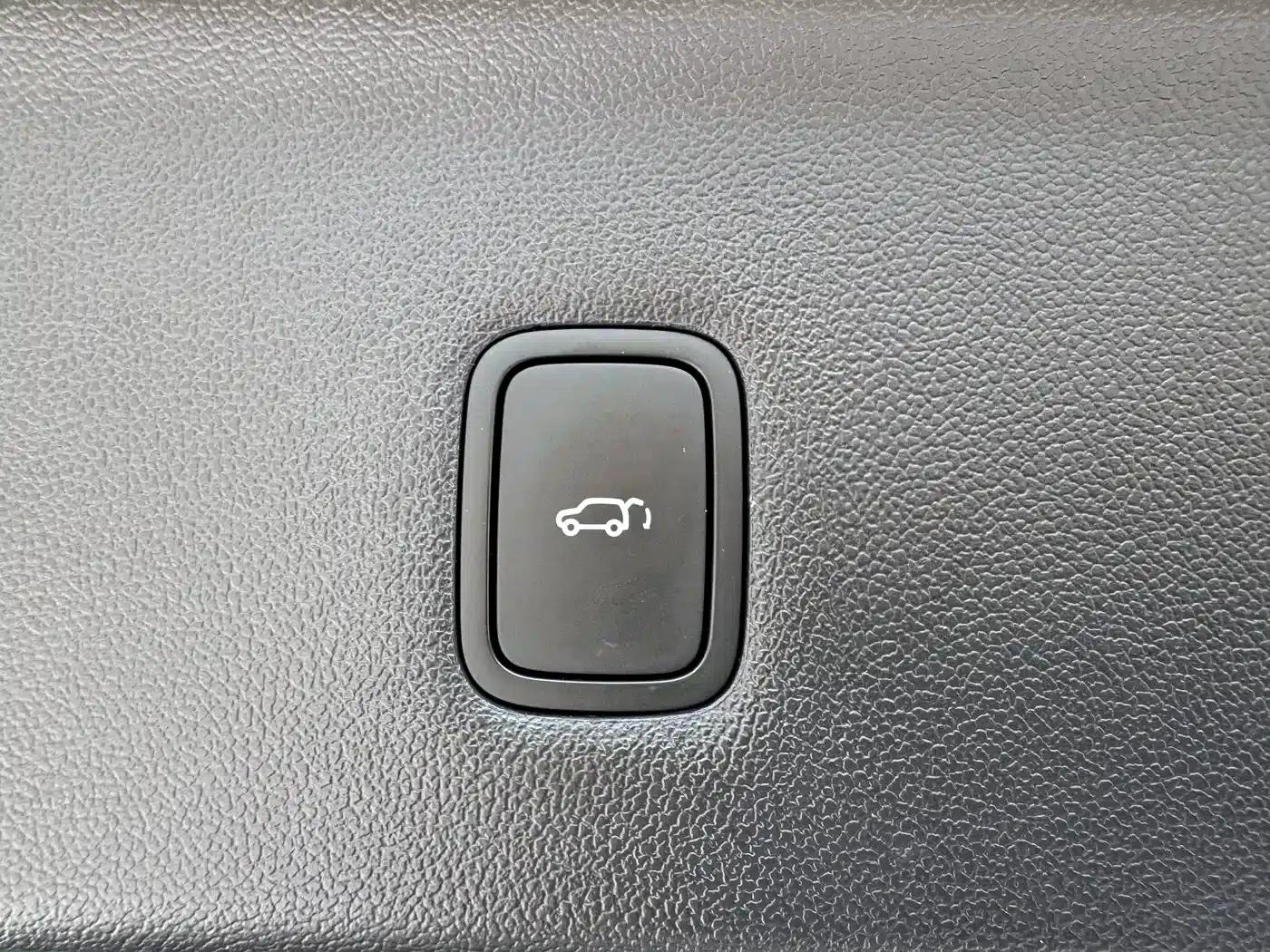 Wenjie M9 2025 Ultra Extended Range Edition (52kWh, 5-seater, 192-line LiDAR) — миниатюра 13