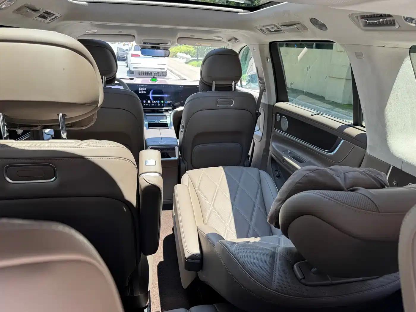 Wenjie M9 2025 Ultra Extended Range Edition (52kWh, 6-seater, 192-line LiDAR) — миниатюра 15