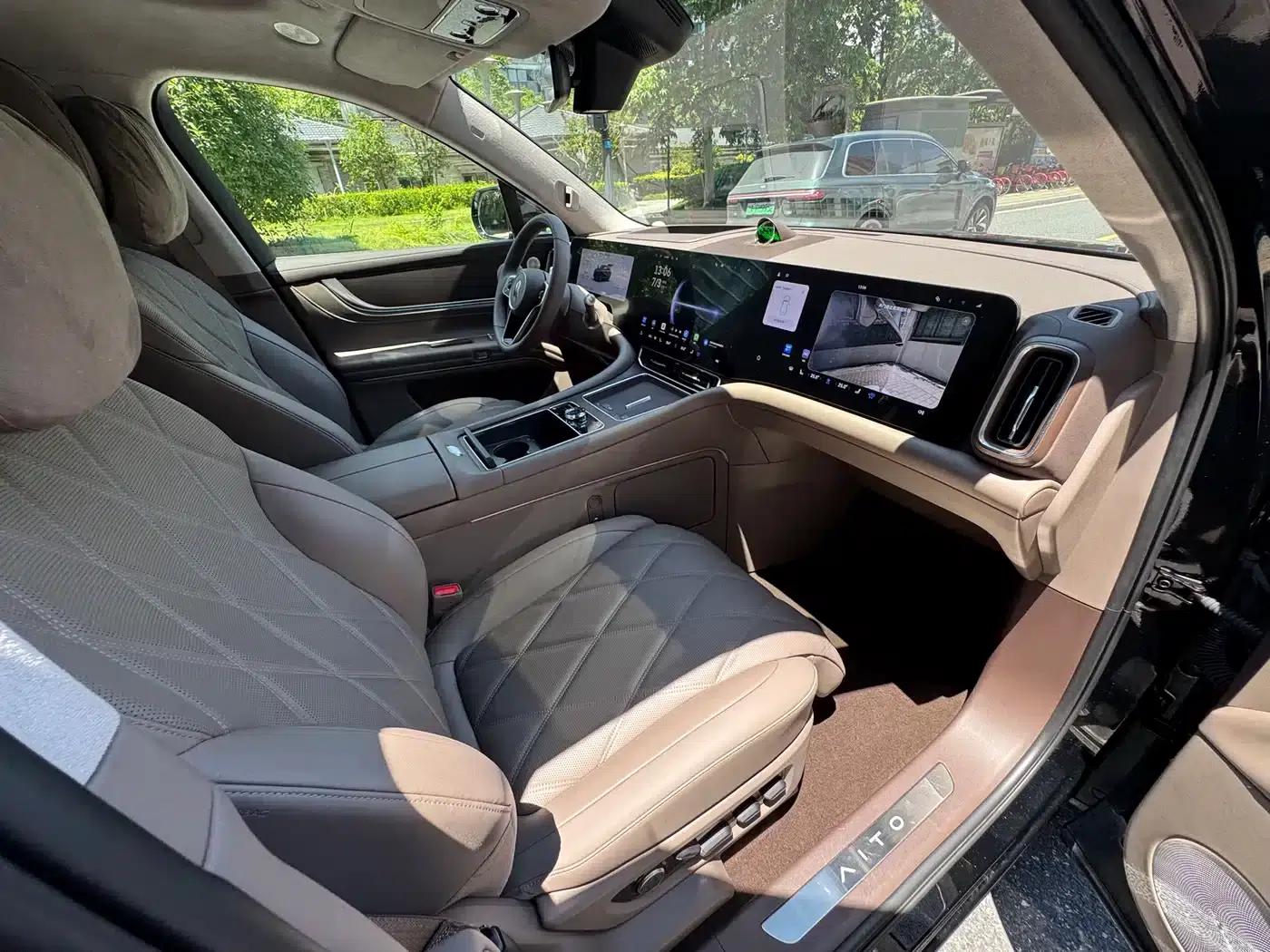 Wenjie M9 2025 Ultra Extended Range Edition (52kWh, 6-seater, 192-line LiDAR) — миниатюра 18
