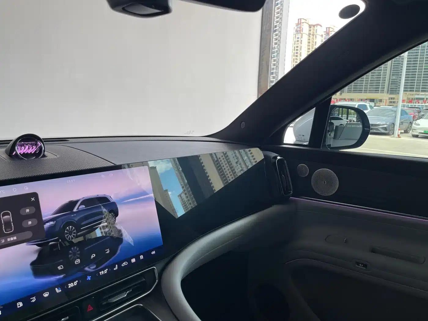 Wenjie M9 2024 Range Extended Ultra Edition 52kWh 5-Seater — миниатюра 18