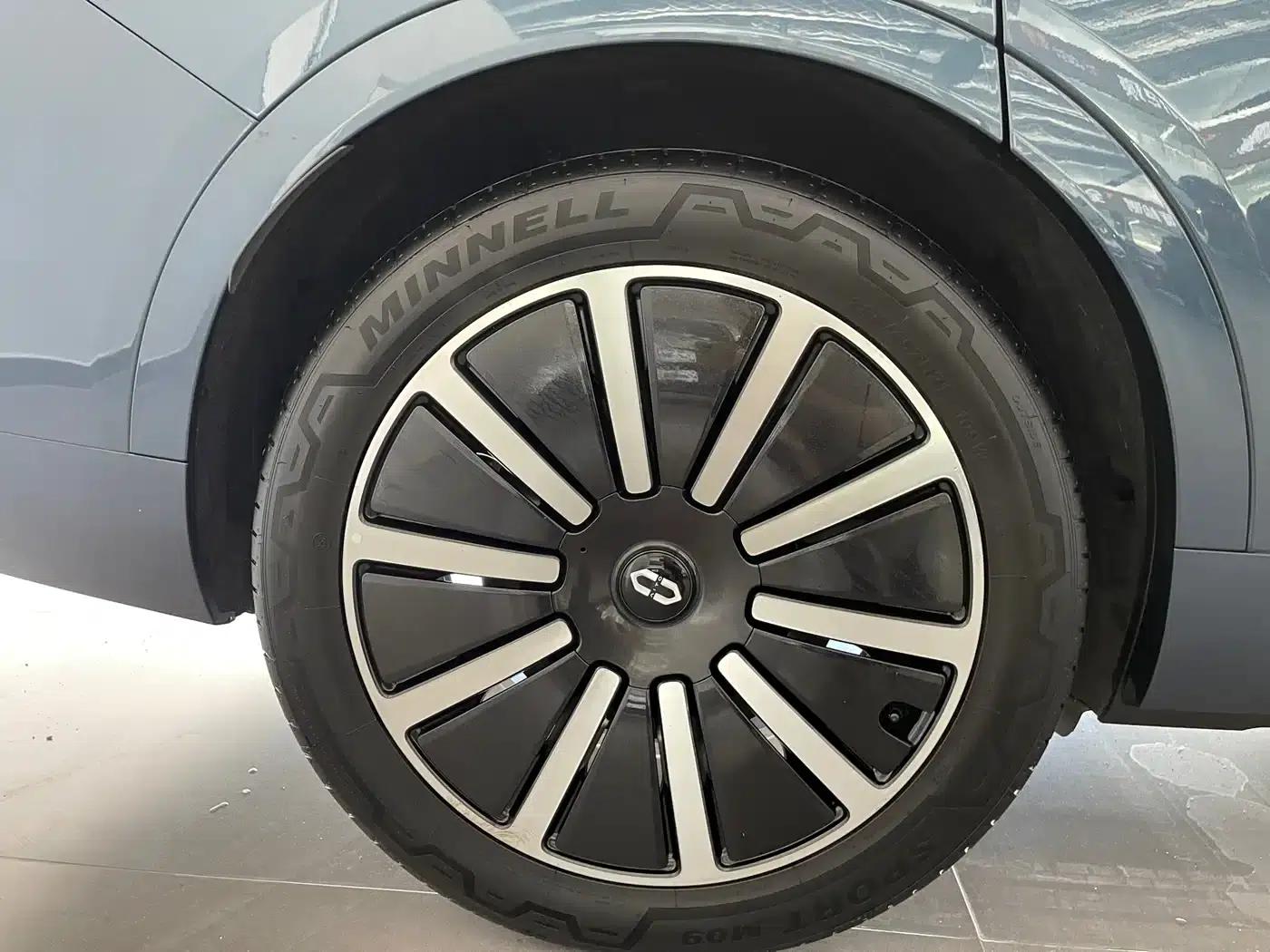 Wenjie M9 2024 Range Extended Ultra Edition 52kWh 5-Seater — миниатюра 33