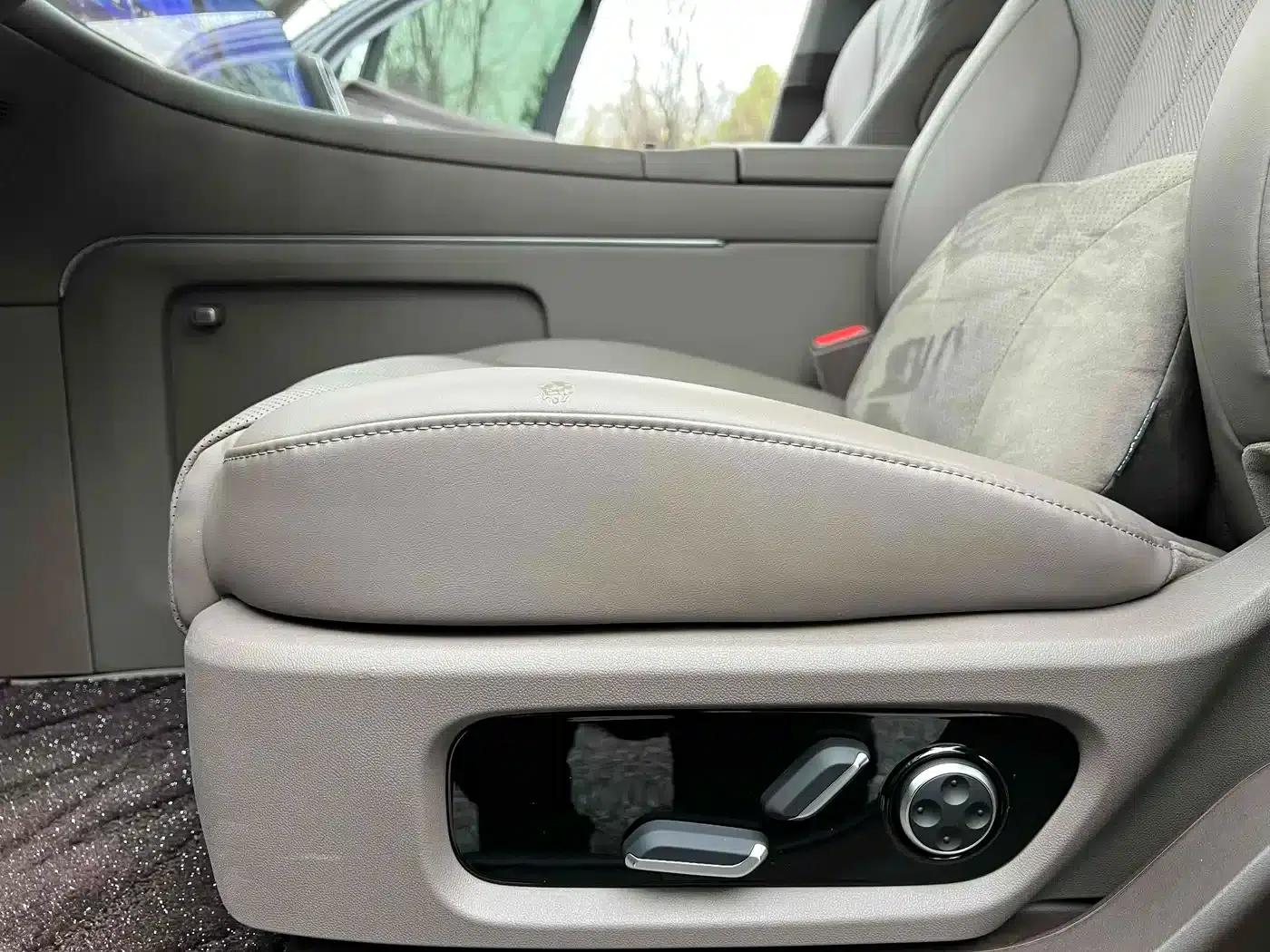Wenjie M9 2024 Range Extended Ultra Edition 42kWh 6-Seater — миниатюра 10