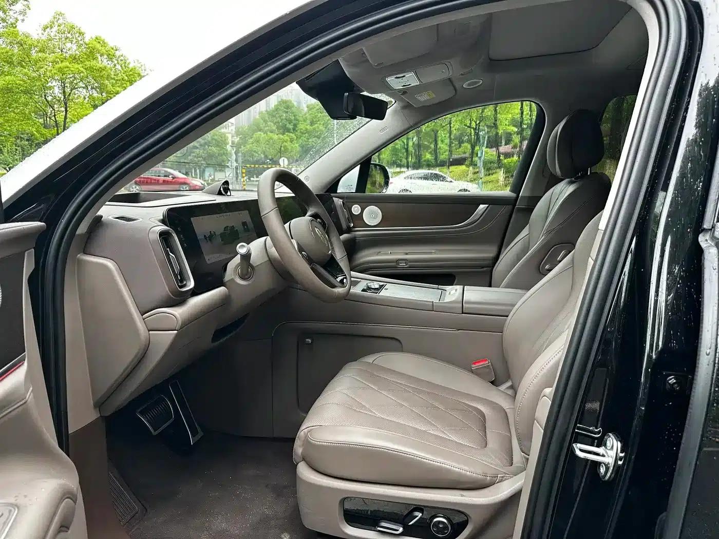 Wenjie M9 2024 Range Extended Ultra Edition 52kWh 5-Seater — миниатюра 16