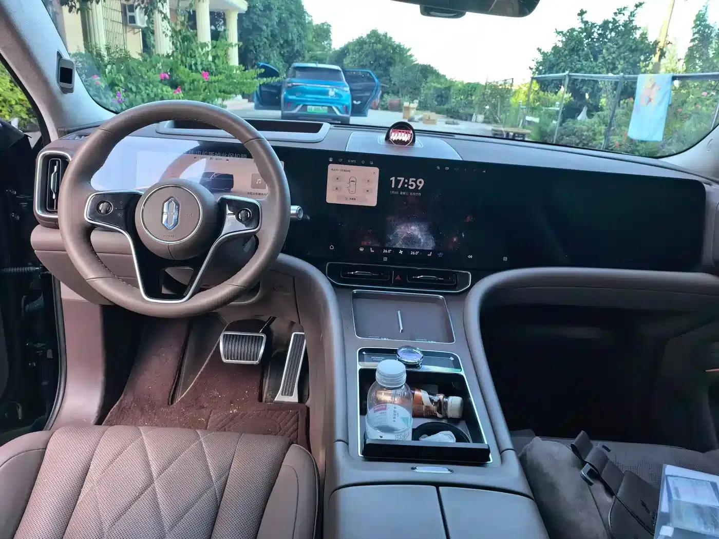 Wenjie M9 2024 Range Extended Ultra Edition 42kWh 6-Seater — миниатюра 7
