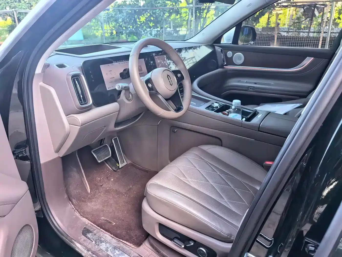 Wenjie M9 2024 Range Extended Ultra Edition 42kWh 6-Seater — миниатюра 8