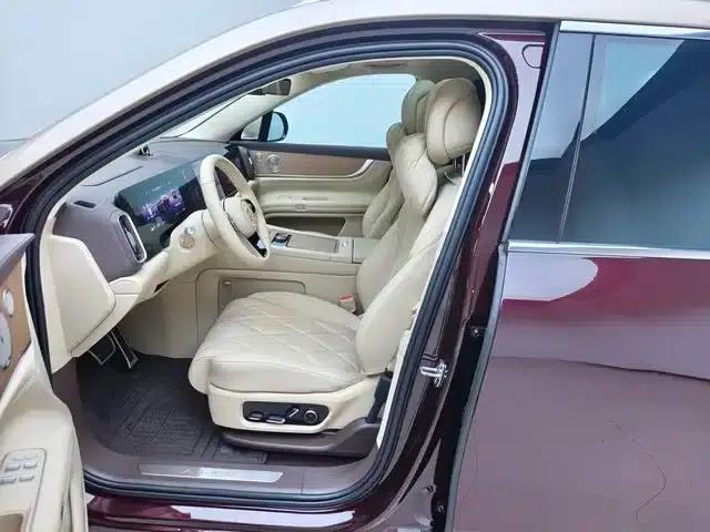 Wenjie M9 2025 Ultra Extended Range Edition (52kWh, 6-seater, 192-line LiDAR) — миниатюра 7