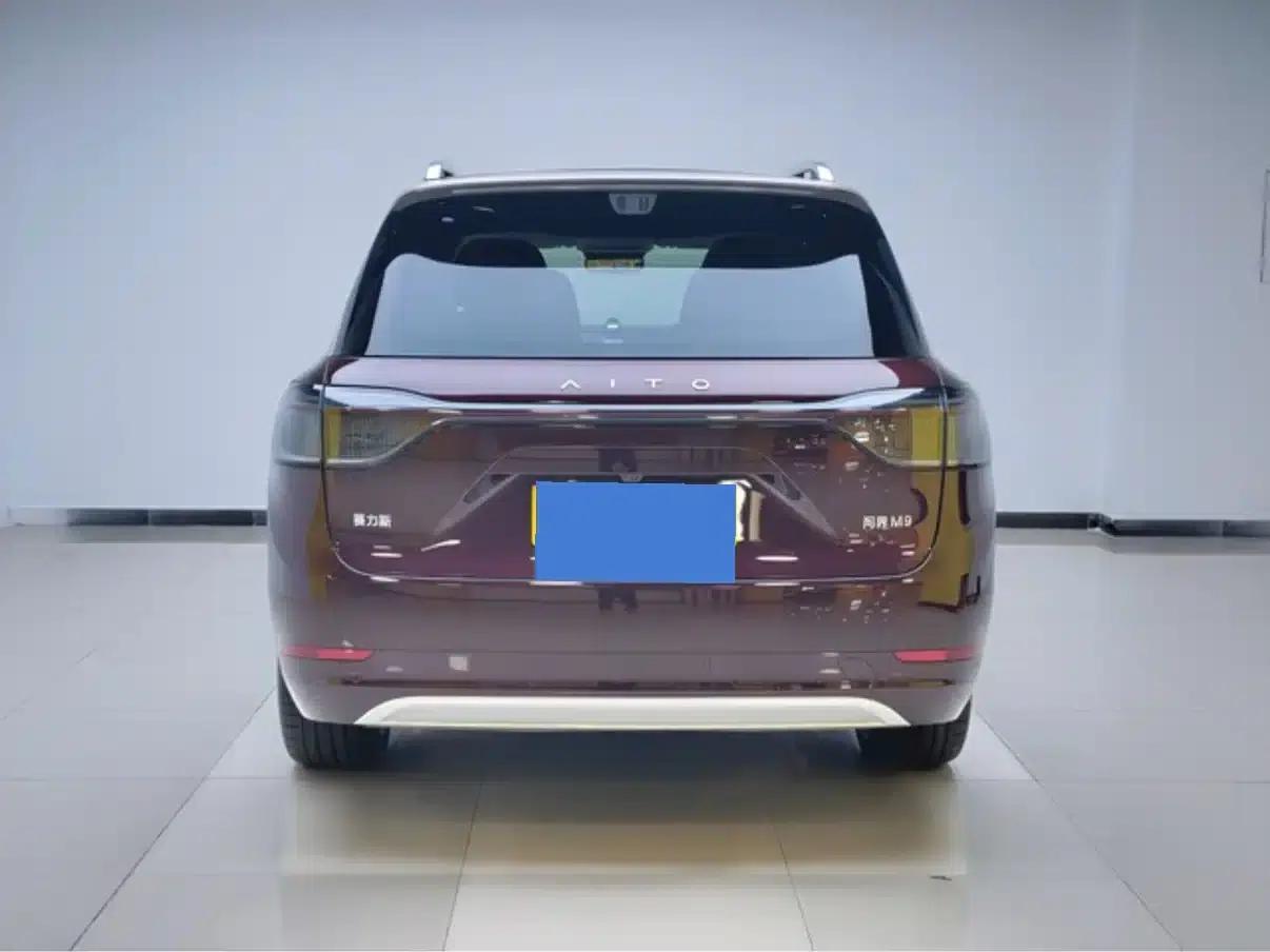 Wenjie M9 2025 Ultra Extended Range Edition 52kWh 6-Seat Version (192-line LiDAR) — миниатюра 4