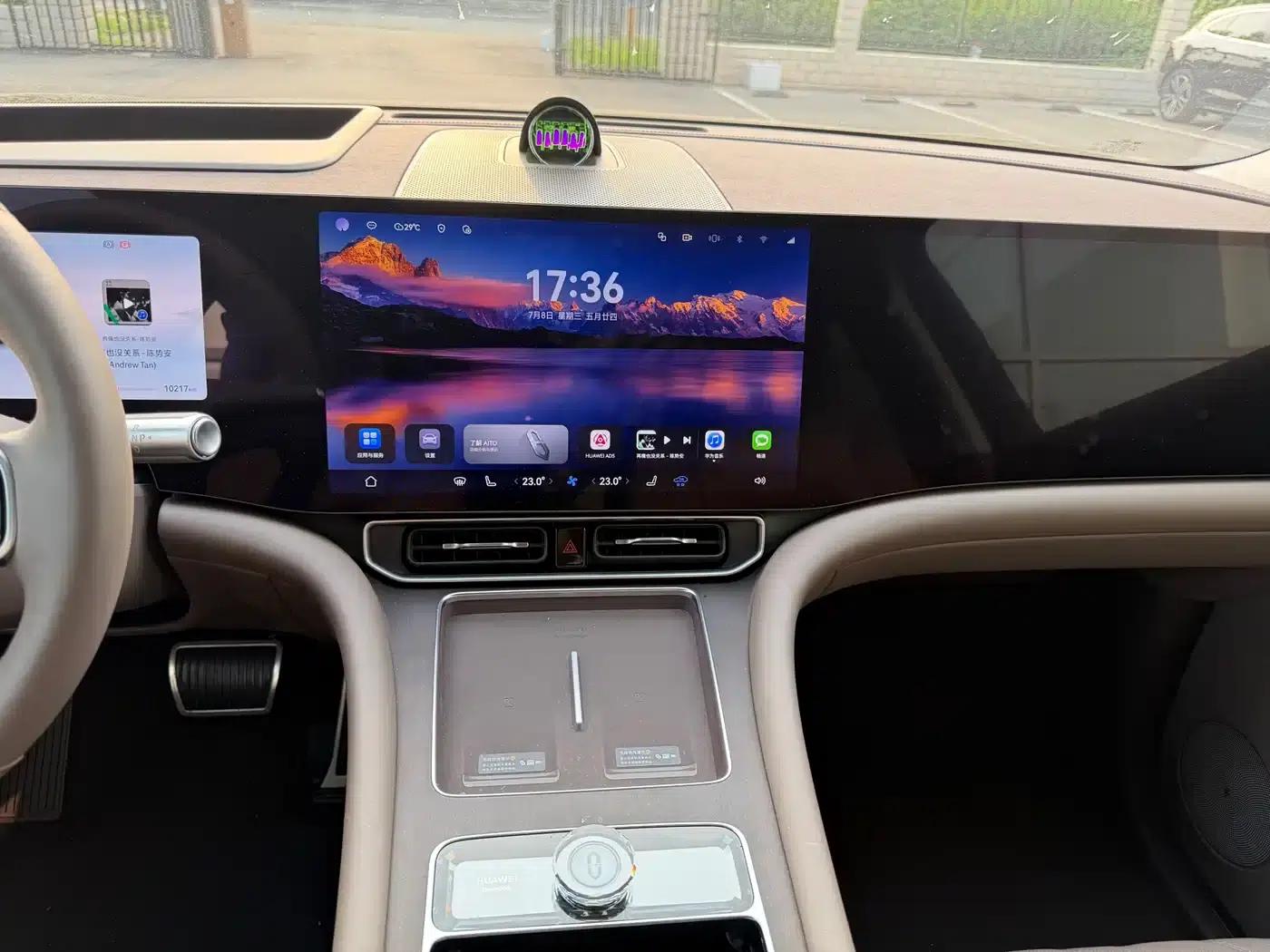 Wenjie M9 2025 Extended Range Ultra Edition 52kWh 5-Seat Version (192-line LiDAR) — миниатюра 11