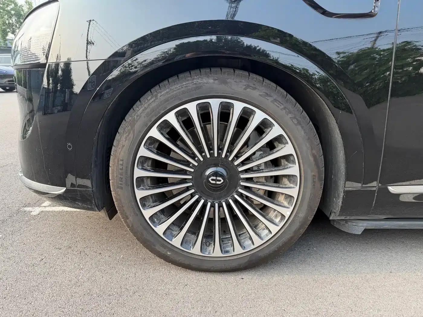 Wenjie M9 2025 Extended Range Ultra Edition 52kWh 5-Seat Version (192-line LiDAR) — миниатюра 15