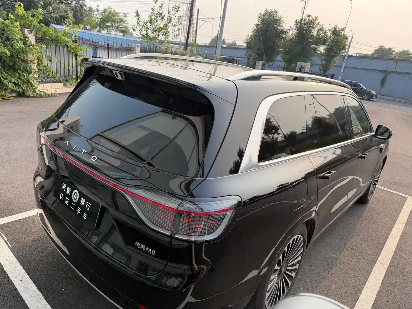 Wenjie M9 2025 Extended Range Ultra Edition 52kWh 5-Seat Version (192-line LiDAR) — миниатюра 4