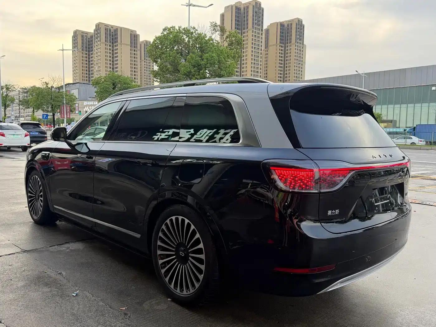 Wenjie M9 2025 Ultra Extended Range Edition 52kWh 6-Seat Version (192-line LiDAR) — миниатюра 13