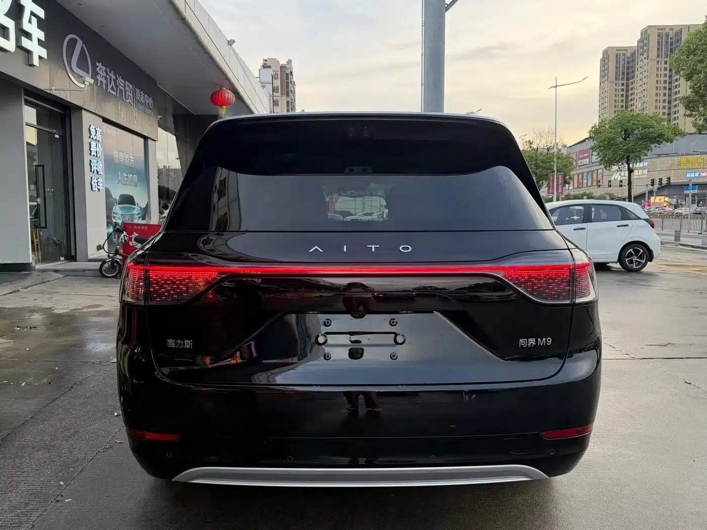 Wenjie M9 2025 Ultra Extended Range Edition 52kWh 6-Seat Version (192-line LiDAR) — миниатюра 15