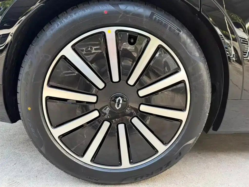 Wenjie M9 2025 Extended Range Max Edition 52kWh 5-Seat Version (896-line LiDAR) — миниатюра 11