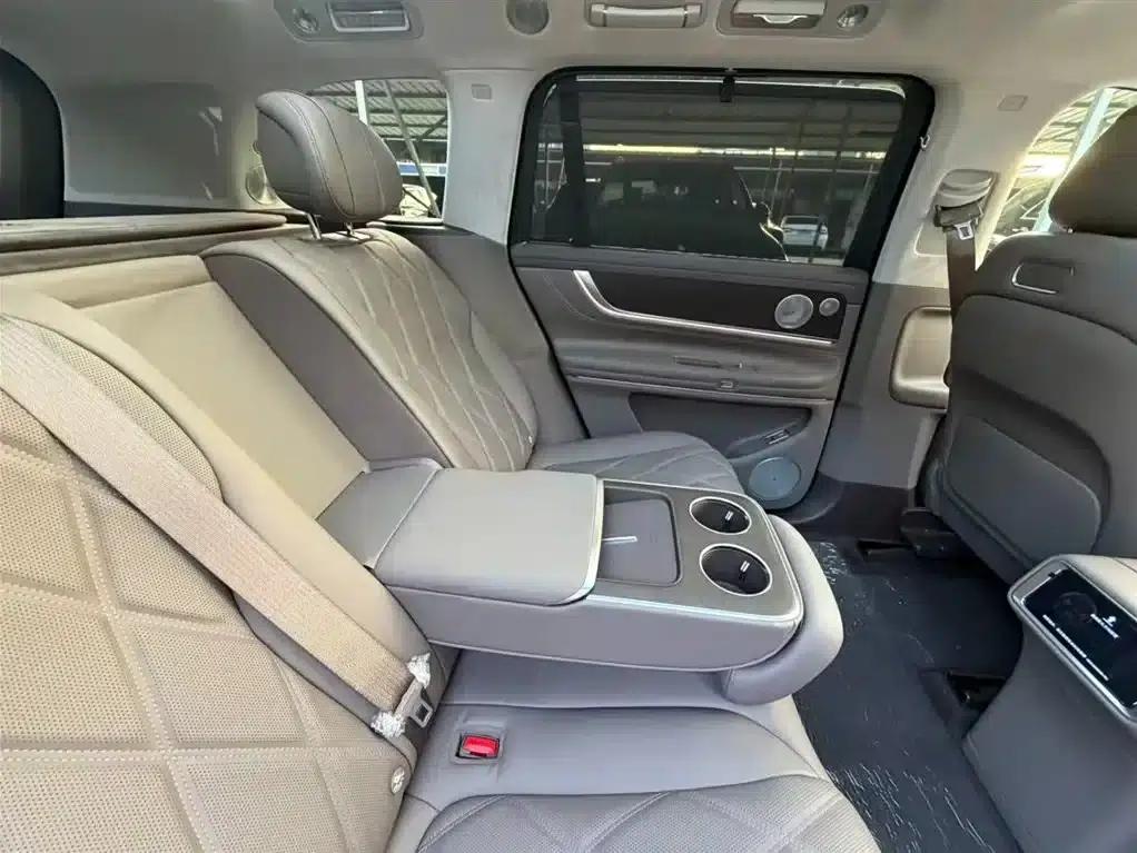 Wenjie M9 2025 Extended Range Max Edition 52kWh 5-Seat Version (896-line LiDAR) — миниатюра 14