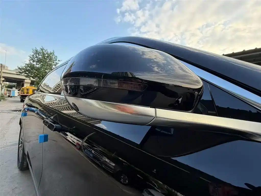 Wenjie M9 2025 Extended Range Max Edition 52kWh 5-Seat Version (896-line LiDAR) — миниатюра 18