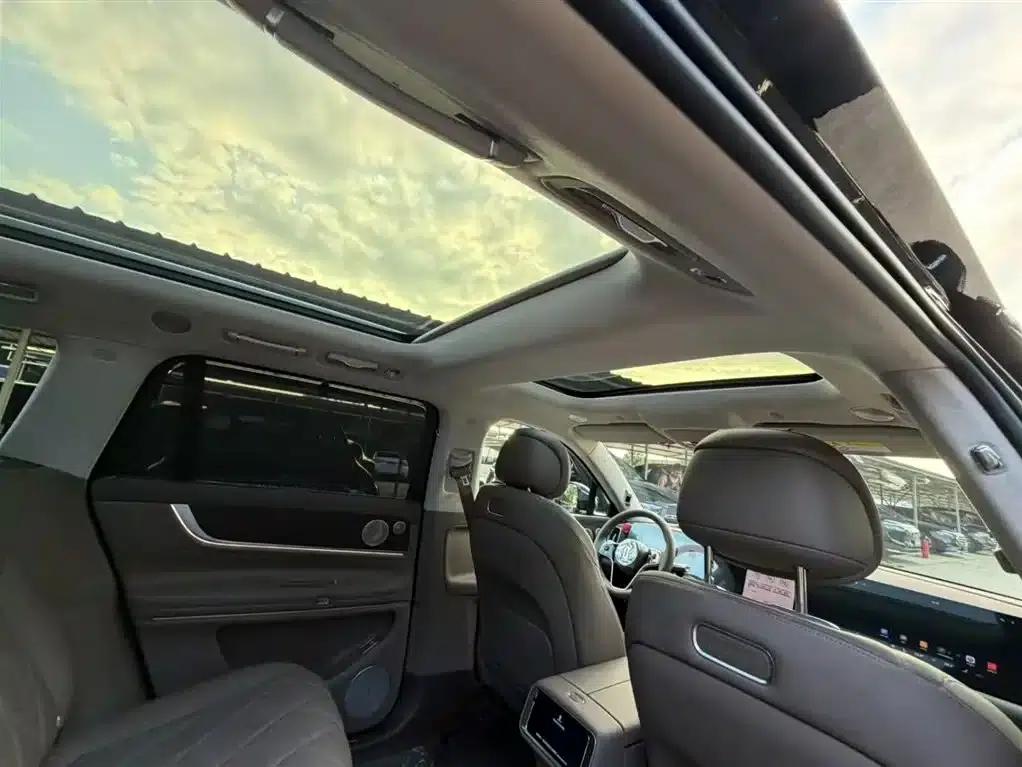 Wenjie M9 2025 Extended Range Max Edition 52kWh 5-Seat Version (896-line LiDAR) — миниатюра 24
