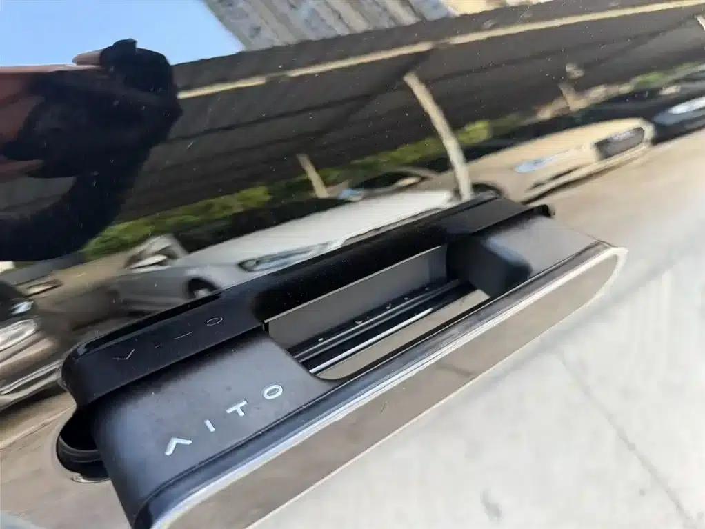 Wenjie M9 2025 Extended Range Max Edition 52kWh 5-Seat Version (896-line LiDAR) — миниатюра 25