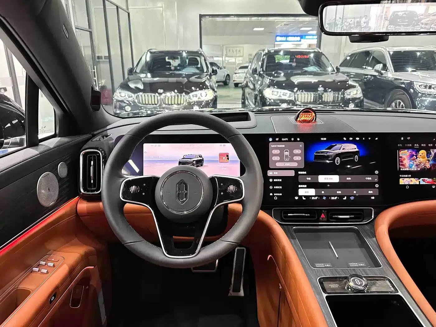 Wenjie M9 2025 Ultra Extended Range Edition 52kWh 6-Seat Version (192-line LiDAR) — миниатюра 20