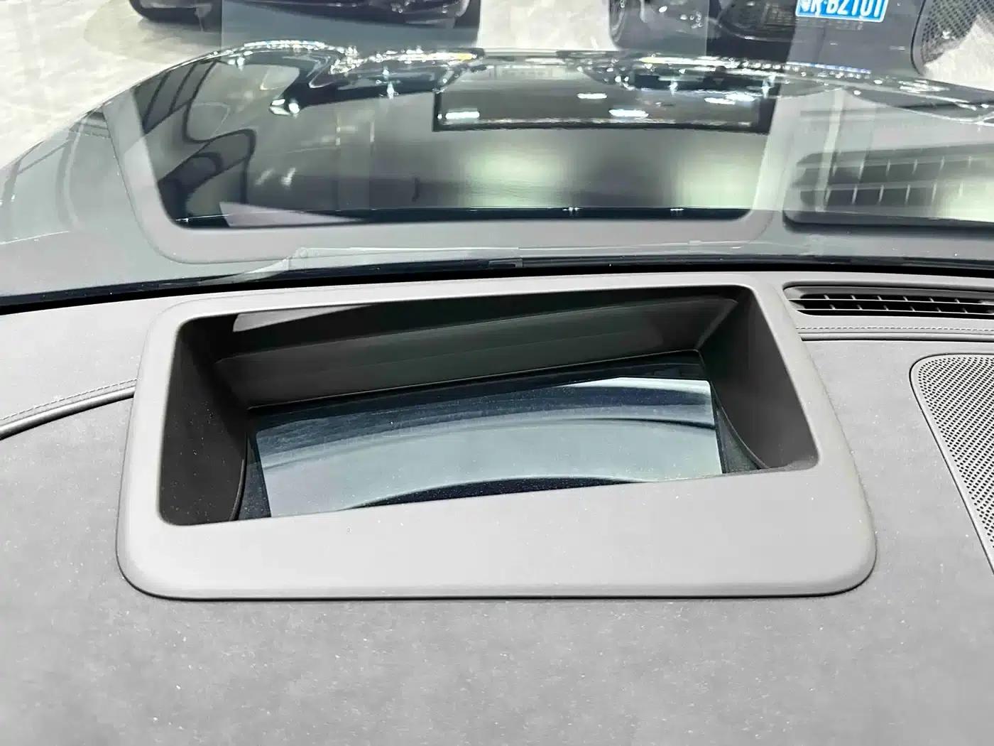Wenjie M9 2025 Ultra Extended Range Edition 52kWh 6-Seat Version (192-line LiDAR) — миниатюра 26