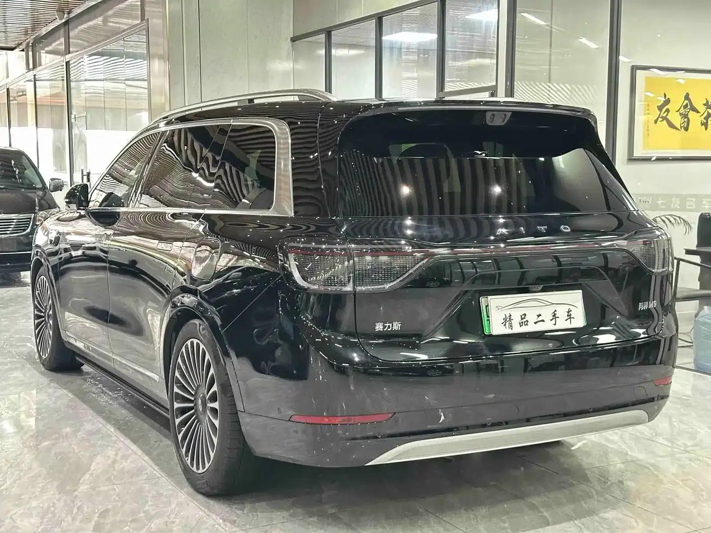 Wenjie M9 2025 Ultra Extended Range Edition 52kWh 6-Seat Version (192-line LiDAR) — миниатюра 6