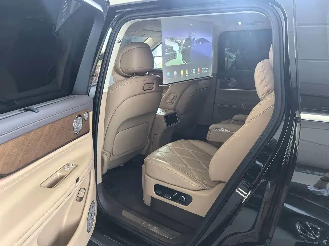 Wenjie M9 2025 Ultra Extended Range Edition (52kWh, 6-seater, 192-line LiDAR) — миниатюра 6