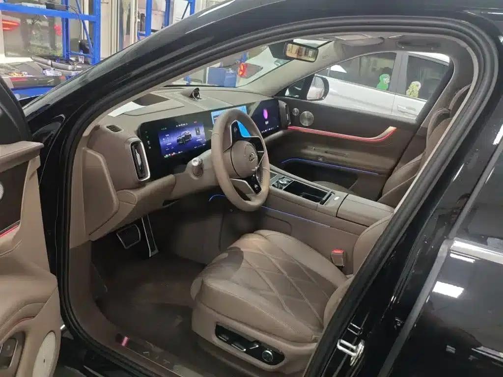 Wenjie M9 2025 Ultra Extended Range Edition 52kWh 6-Seat Version (192-line LiDAR) — миниатюра 8