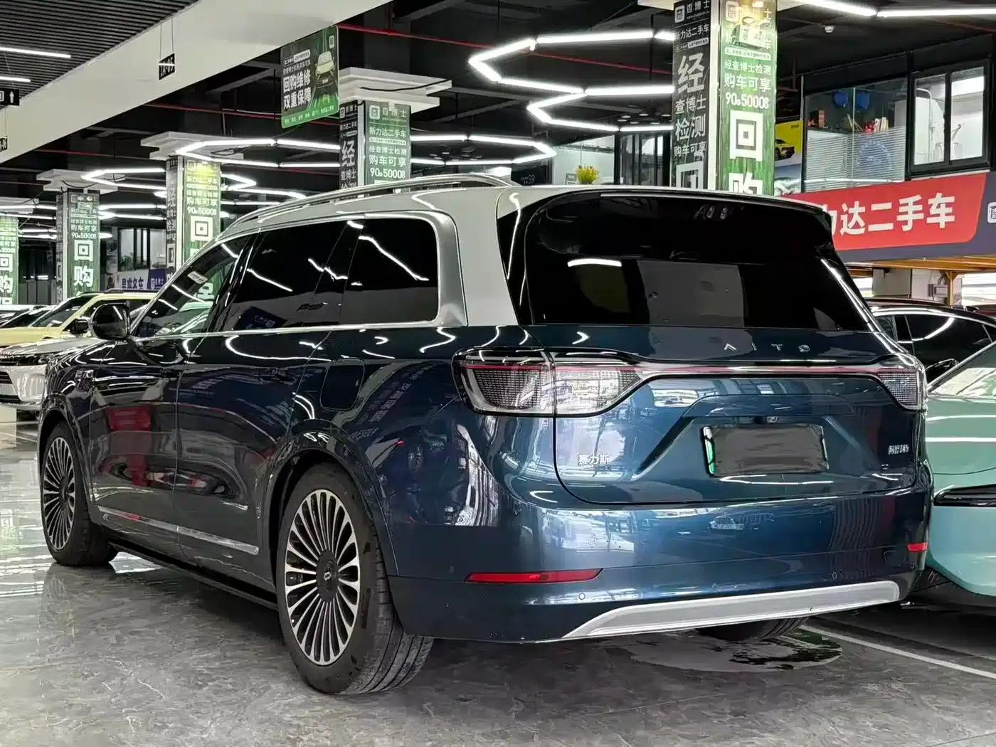 Wenjie M9 2025 Ultra Extended Range Edition 52kWh 6-Seat Version (192-line LiDAR) — миниатюра 18